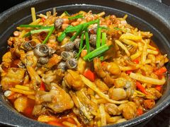 辛酸螺蛳牛蛙-蛙小侠·沸腾砂锅(西关新天地店)