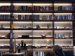 书柜-富邦华一银行(新天地支行)