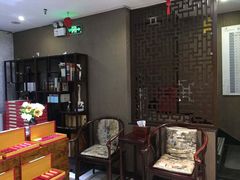 -莱蔻·圣灸堂·推拿艾灸(天山店)