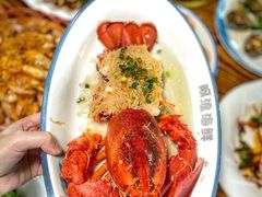 -亚龙湾中心广场