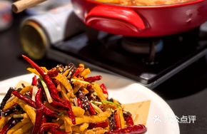 Dry-Fried Beef丝 with Lotus Root Sticks