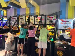 -反斗乐园π·电玩·高空拓展·蹦床(龙华天虹店)