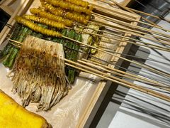 -山野的朋友露营炭火烤肉