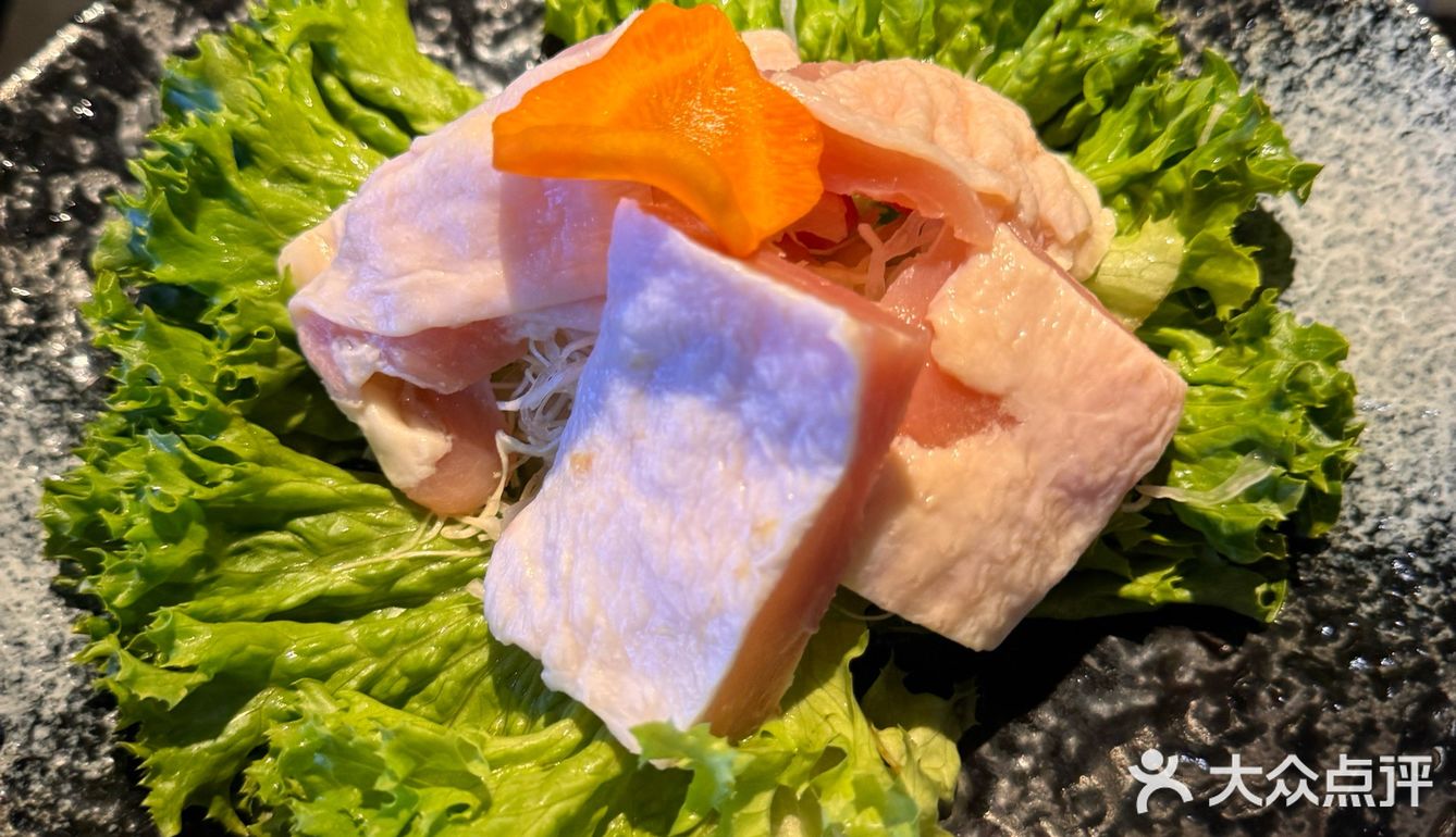 食材新鲜味道佳的精致火锅