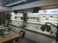 -视野联行眼镜·蔡司·控优点授权(长白万象汇店)