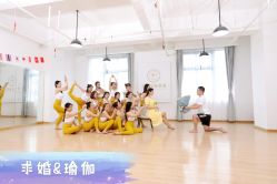 -亚太瑜伽普拉提学院