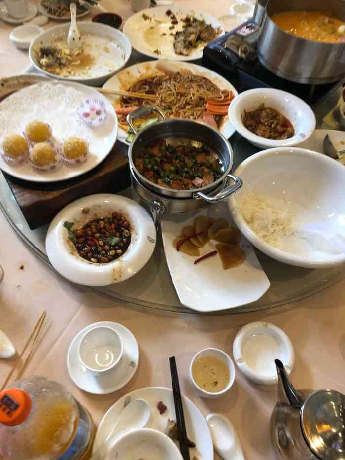 小南国酒家-"丽江最后一晚吃的.淡水三文鱼三吃挺有特色.