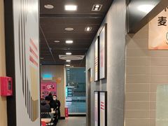-麦当劳(轻轨曹杨路店)