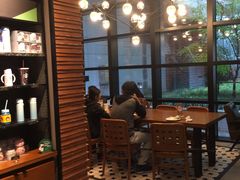 大堂-星巴克(上海虹桥新天地二店)