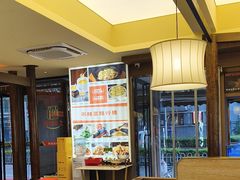 -阿瓦山寨·湘菜现炒·剁椒鱼头王(咸阳总店)