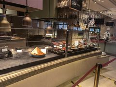 自助取餐区-咖啡苑自助餐厅·中国大饭店