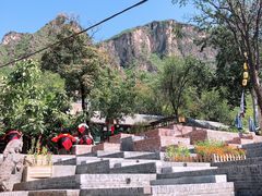 -百里峡七彩艺术小镇