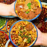 太费饭了🔥梯砍下的肥肠血旺拌饭ju划算❗