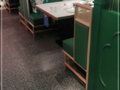 卡座-粤小煲鲜汤猪肚鸡(丹尼斯二天地店)