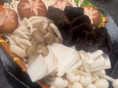 -湊湊火锅·茶憩(打浦桥日月光店)