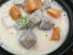 椰香金瓜香芋煲-东鑫记港式茶餐厅(南京东路店)