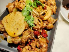 馋嘴香锅牛蛙-佬肥猫(国华广场店)