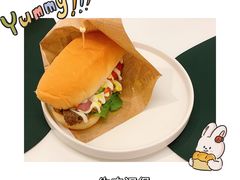 -露露家咖啡店