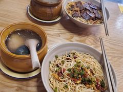 -万方圆拌粉瓦罐汤(九江湖滨店)