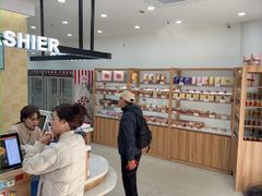 -红宝石·鲜奶小方·海派西点房(联洋店)