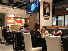 大堂-名门潮牛·鲜牛肉海鲜火锅.烧烤自助餐厅(诚丰广场店)