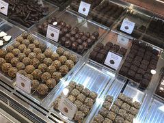 -VENCHI 闻绮(北京国贸商城店)