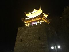 -巴陵广场