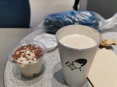 -喜茶(北京华贸购物中心店)
