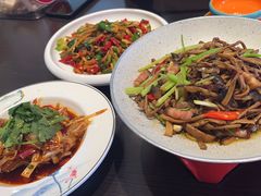 -川流不息·地道川菜·小龙虾(松东路店)