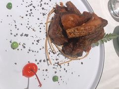 本帮熏鱼-蝶园·装修中(BFC外滩金融中心店)