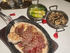 -Mogul Eatery·大亨餐酒馆