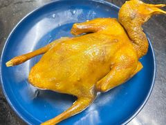 古法盐焗乳鸽-煲煲掂风味煲仔饭餐厅(石岐店)