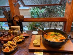 -银米·云南传统过桥米线(双廊黑金冠店)
