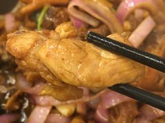 -胡须佬鸡煲四季火锅店(石厦西村直营店)