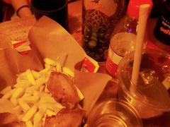-Helens海伦司小酒馆(上海疁城新天地店)
