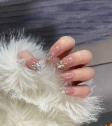 -悦指间美甲美睫