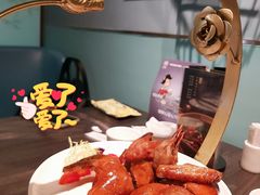 老广乳鸽-鹊玥·粤菜小馆(汇智国际商业中心店)