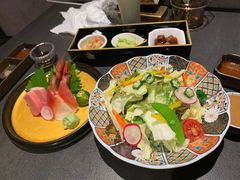 -铭牛烧肉·和牛海鲜自助(高新月牙湖店)