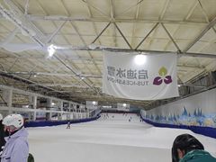 -乔波室内滑雪场