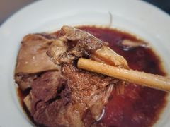红烧牛肉浇头-逸桂禾面馆