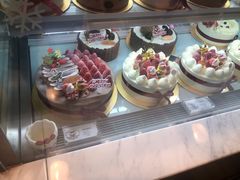 -花花卷卷·鲜食蛋糕(静安久光百货店)