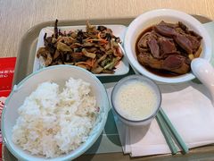 -老乡鸡(上海品尊国际中心店)