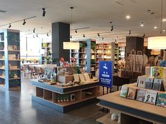 -魔方城市书房(中街益田店)