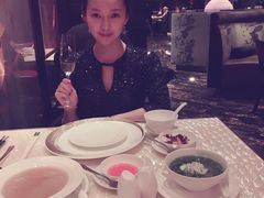 鱼翅酸辣羹-8餐厅(新葡京酒店)