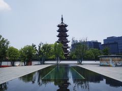 -龙华寺