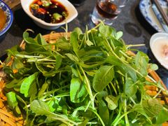 -大匠工房古船木艺术餐厅·猪肚鸡专门店(长白仙岛店)