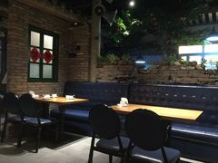 卡座-茅炒屋龙虾·烧烤·湘菜(新河路店)