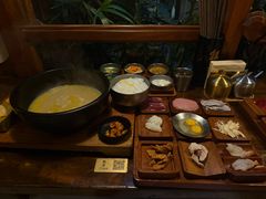-银米·云南传统过桥米线(双廊黑金冠店)