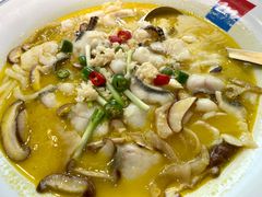 -蜜桃餐厅·伴山(湖滨商业街店)