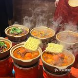 范翔我真是开到哪吃到哪 任何新店都不会错过!